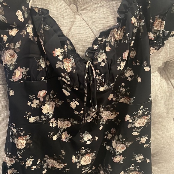 Dress - Picture 3 of 4